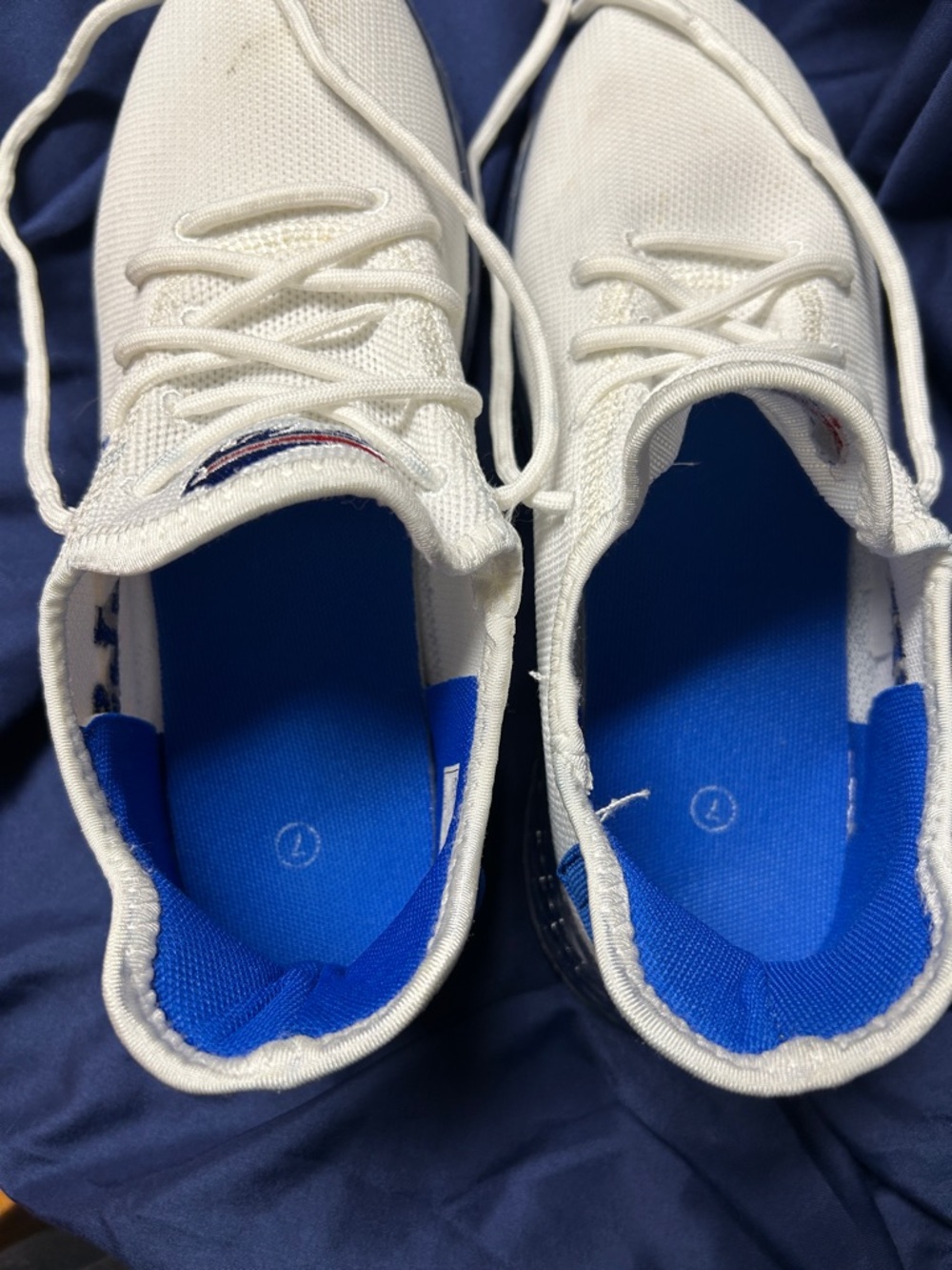 Buffalo Bills Sneakers 🏈 - Picture 7 of 14